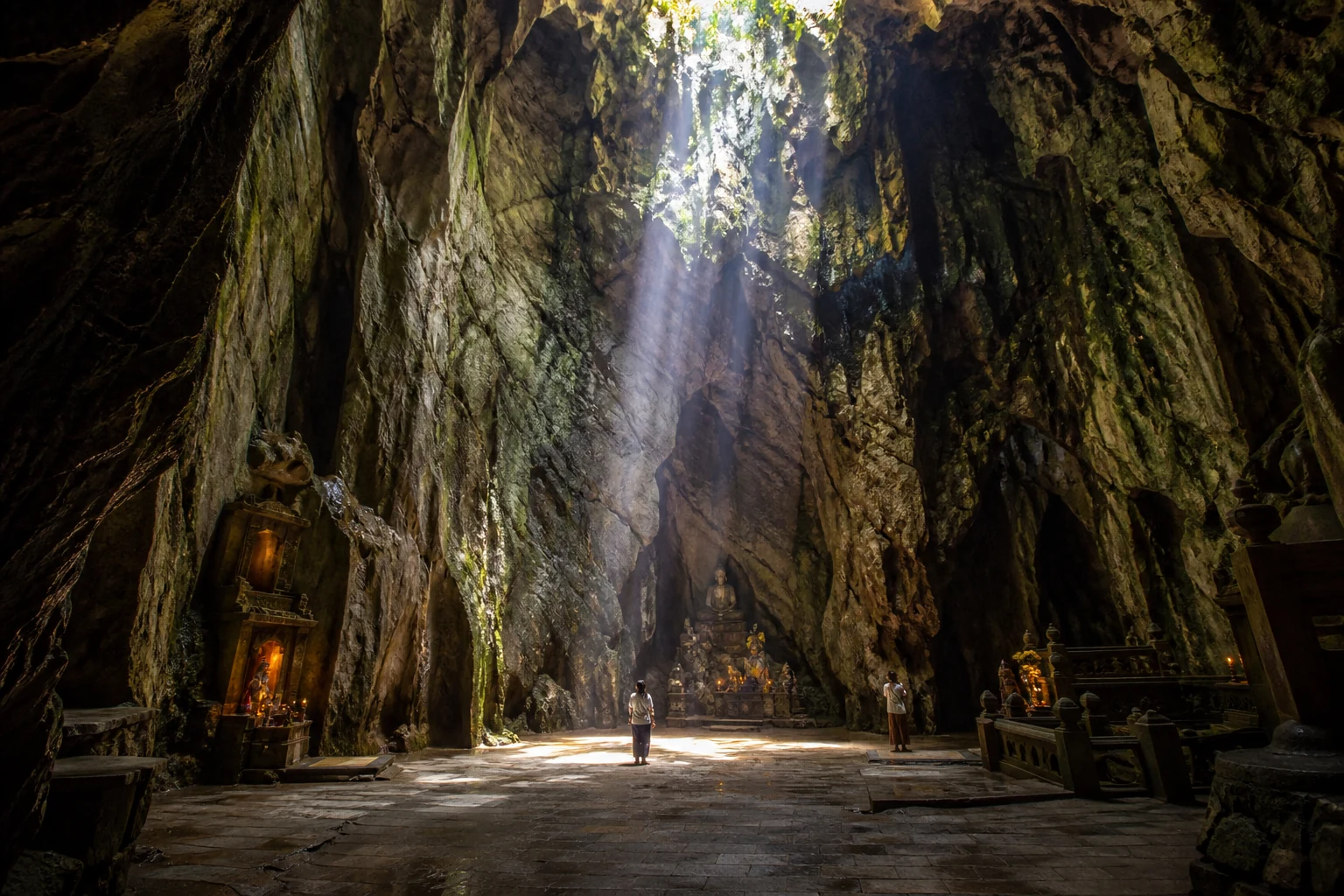 Da Nang Coast & Marble Mountain