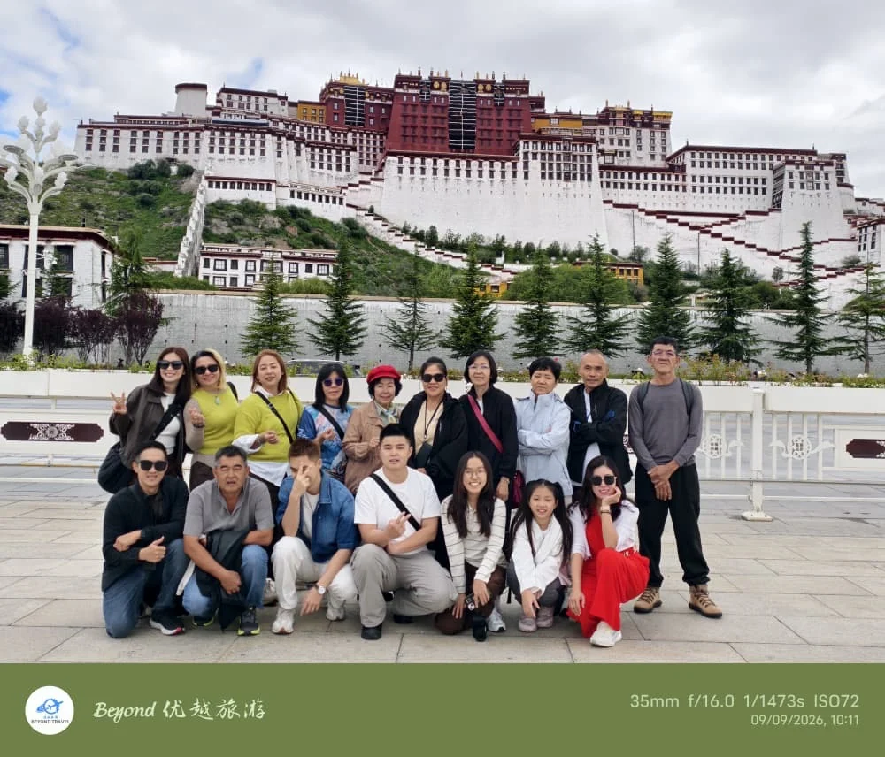Travellers in front of the Potala Palace